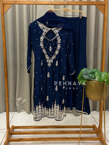 Premium Handworked Chinnon Ensemble 8928