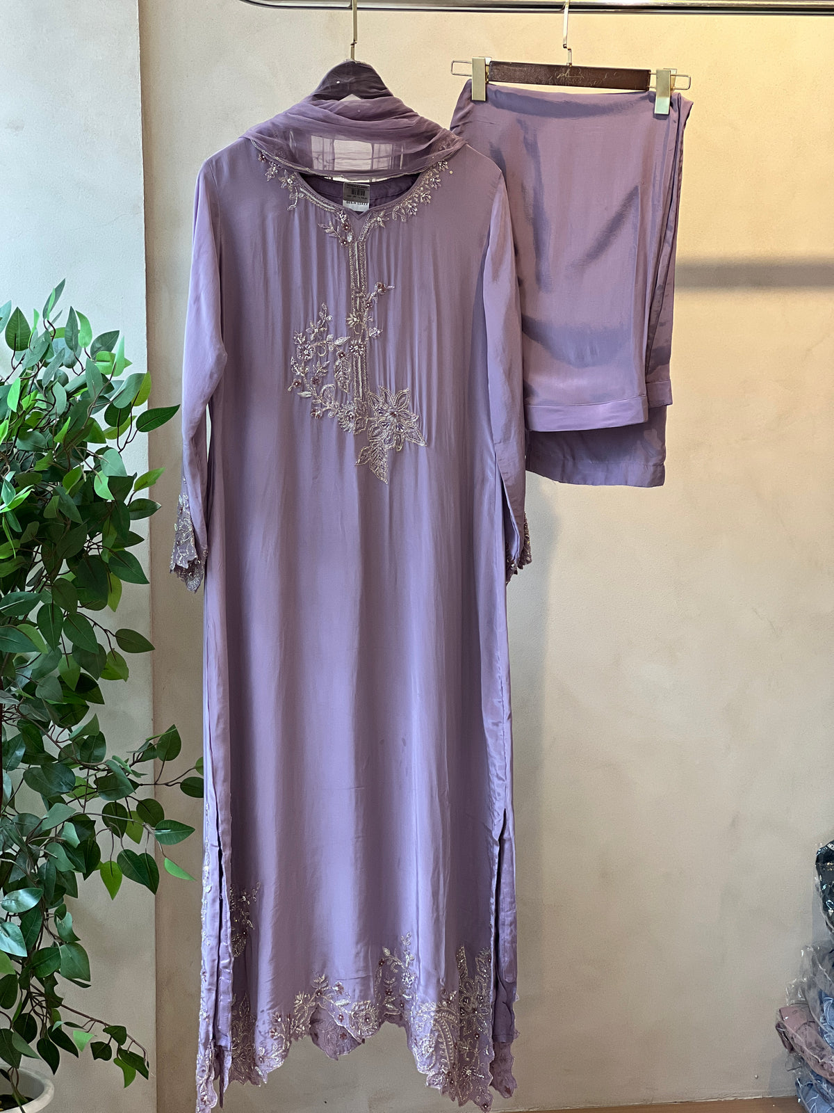 Premium hand worked suit - Pehnava Lawns