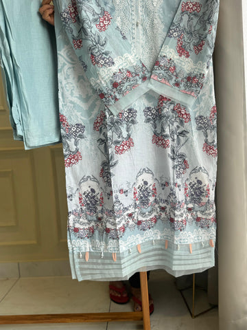 Embroidered Floral Pakistani Suit-1