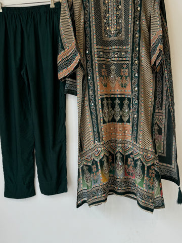Green Flowy crepe Suit-2000