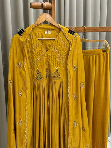 Handworked Anarkali pleated suit with scalloped dupatta