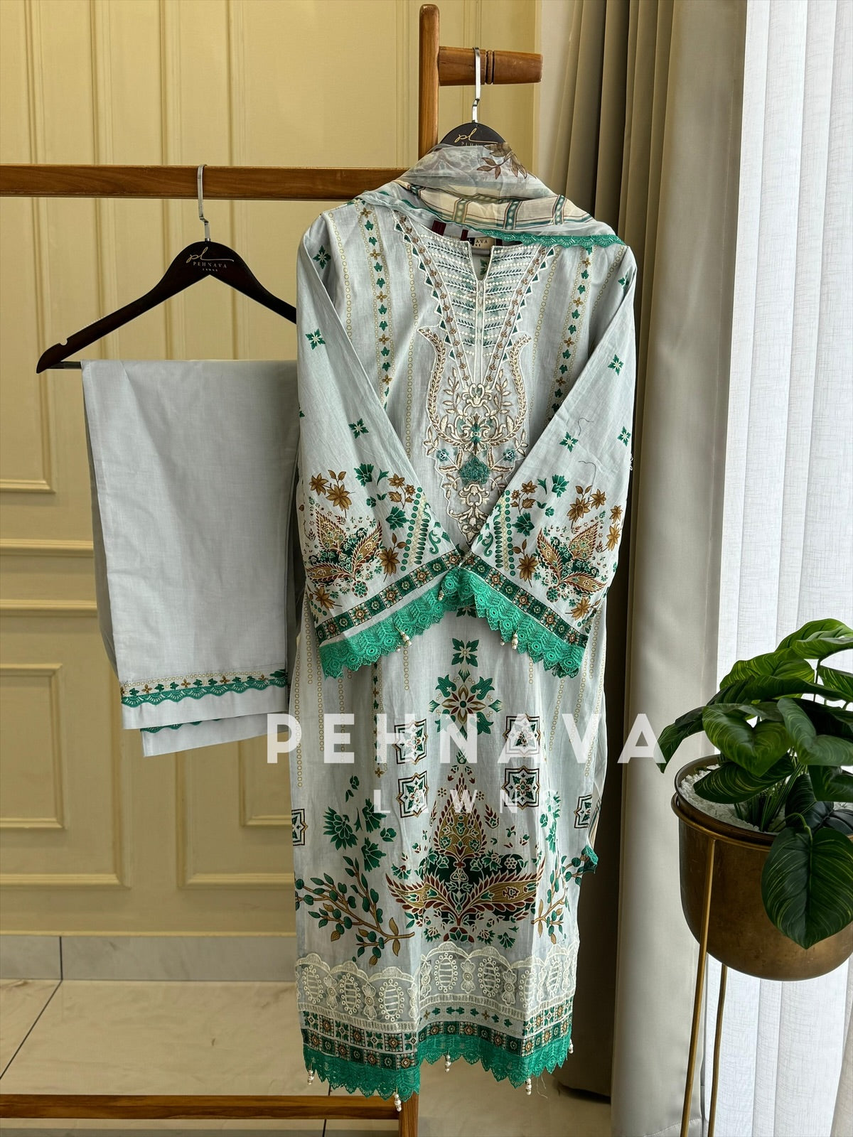 Classic Pakistani Lawn Suit