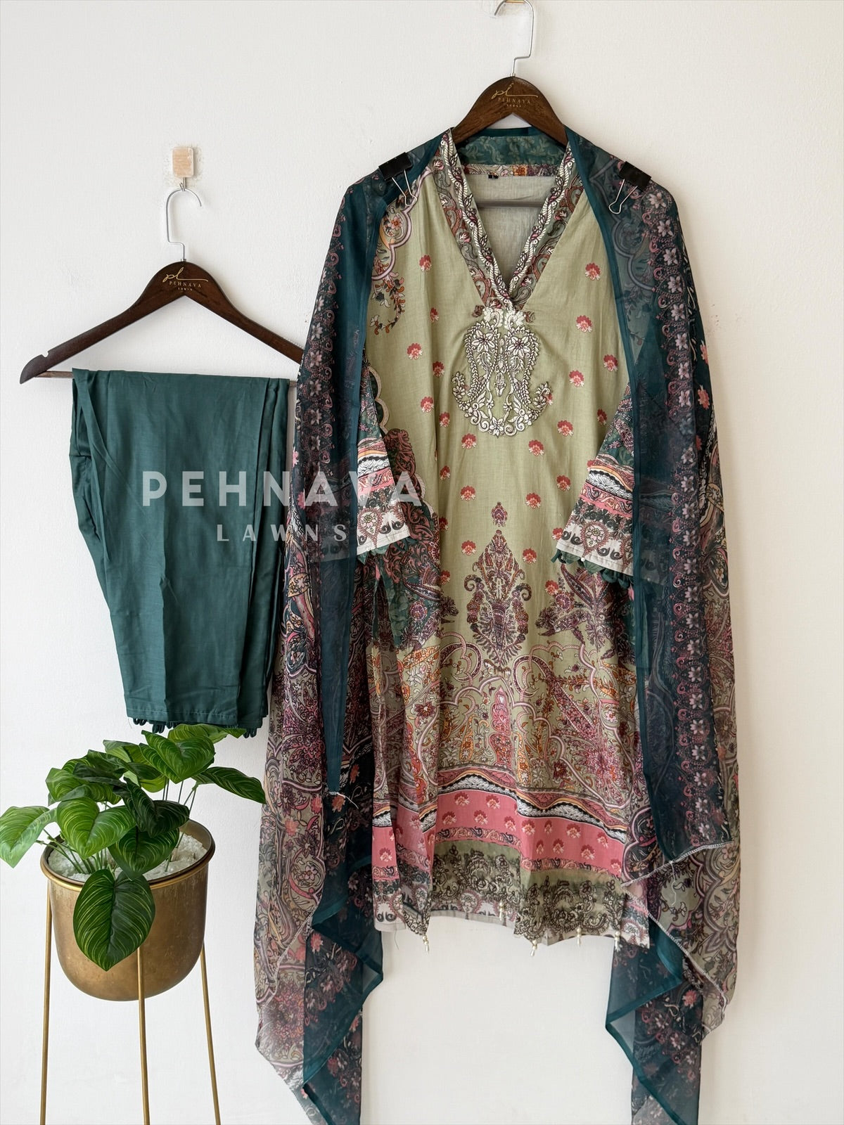 Casual Ready to Wear Suit-1755 - Pehnava Lawns