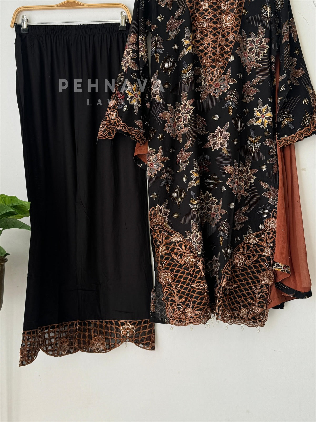 New Floral Embroidery Kurtha Set-143