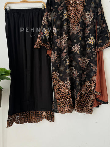 New Floral Embroidery Kurtha Set-143