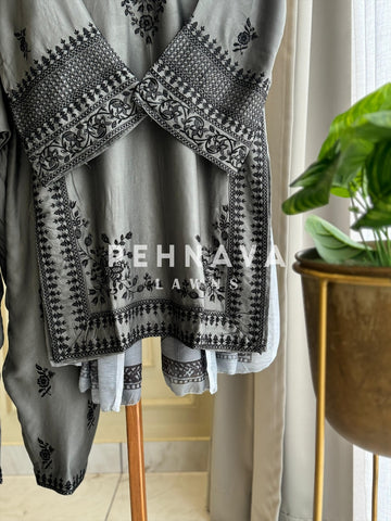 Minimal Embroidered Rayon Ethnic Set