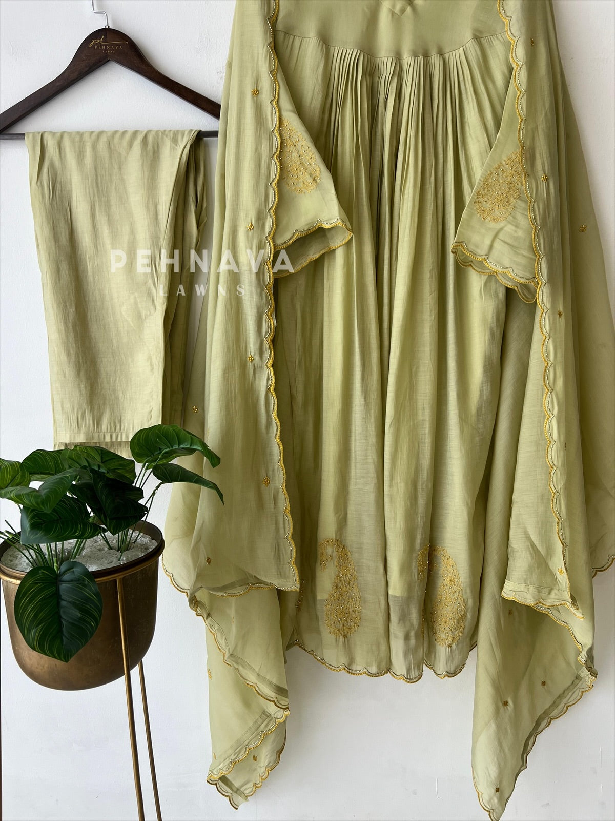 Paisley Embroidered Three Piece Suit - Pehnava Lawns