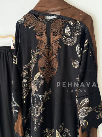 New Floral Embroidery Kurtha Set-143