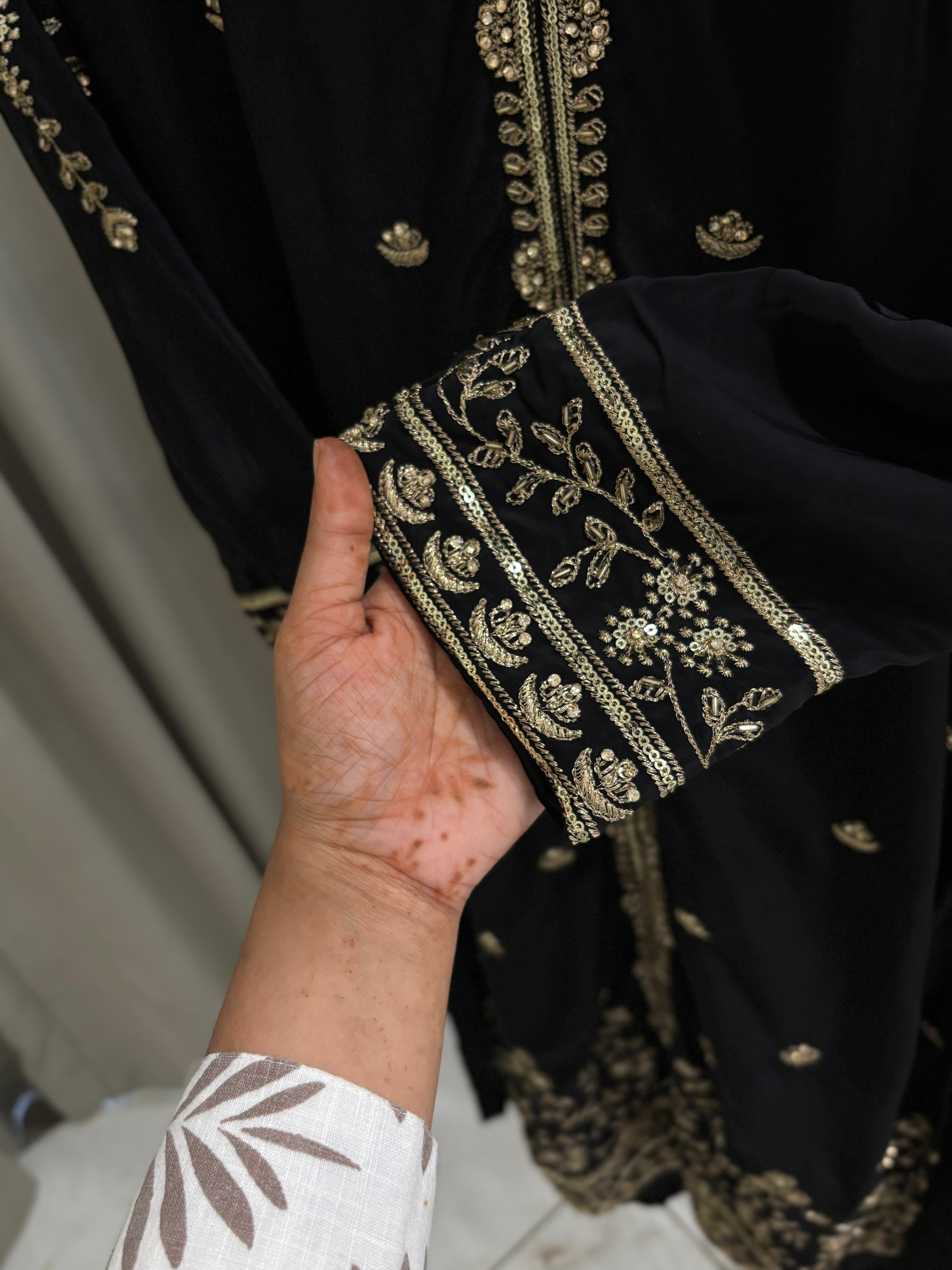 Premium Crepe suit with Handwork detailings-4992
