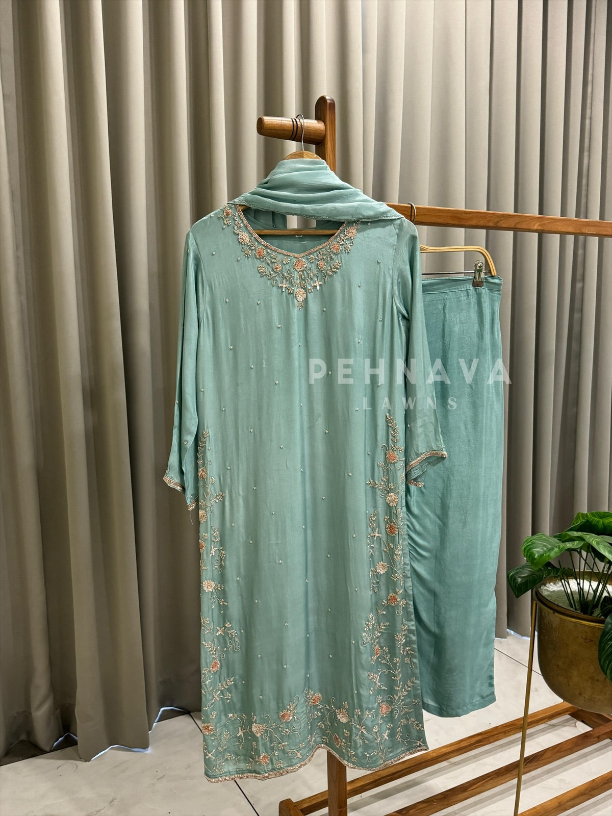Luxe Handwork Ethnic Attire - Pehnava Lawns