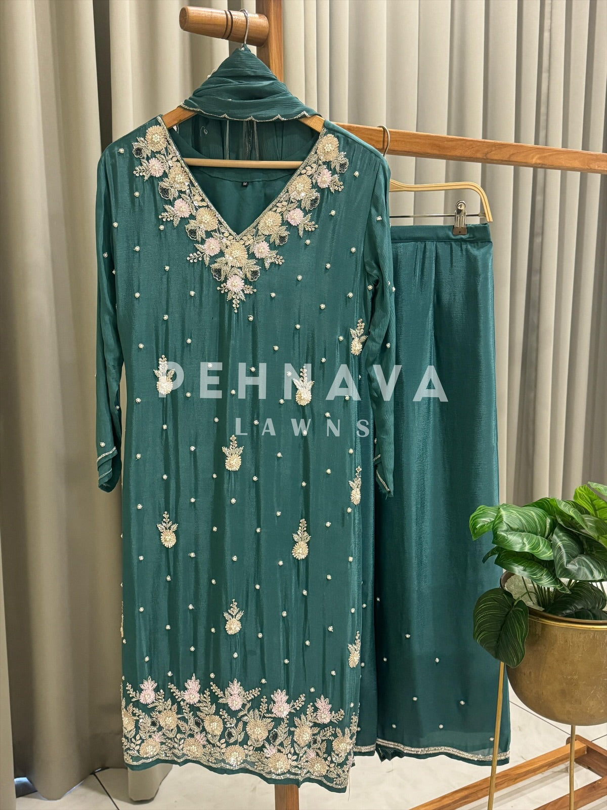 Classic Handcrafted Kurta Set - Pehnava Lawns