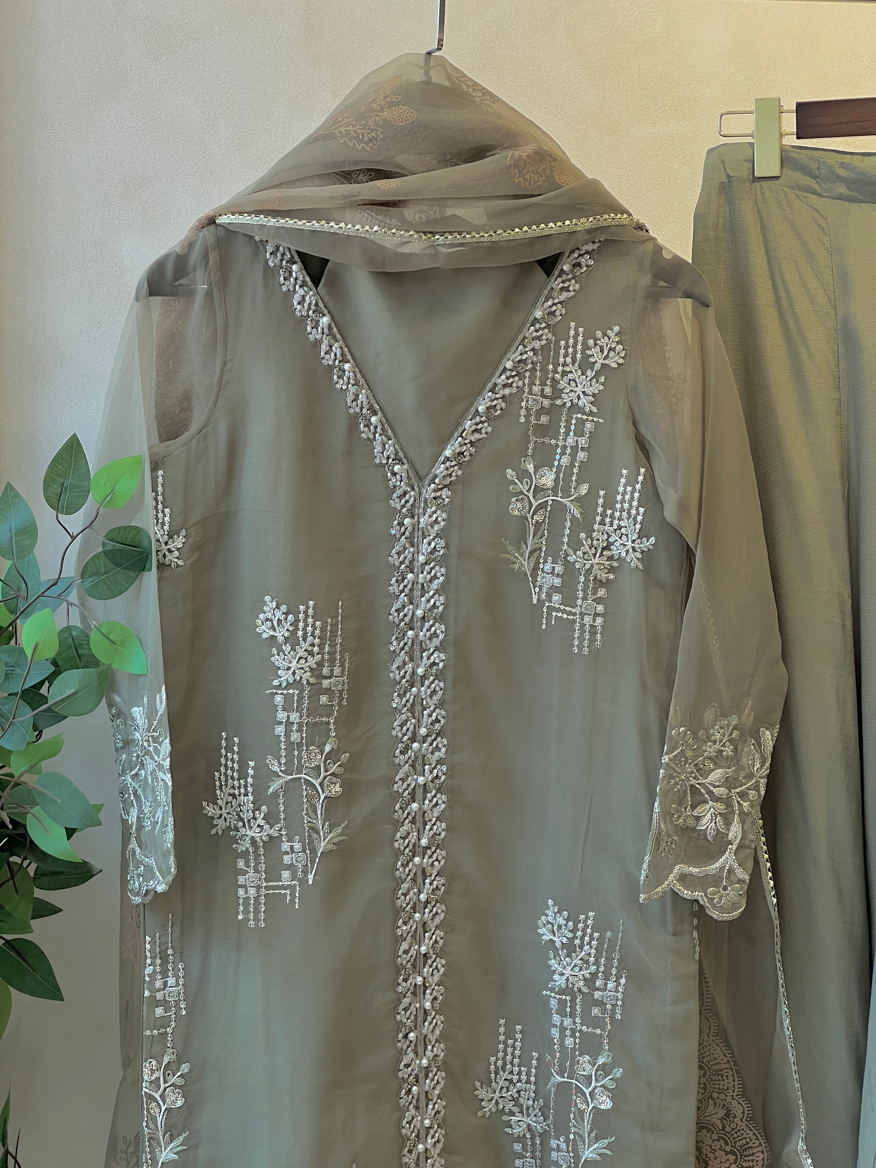 Azzal luxurious organza suit -AINA - Pehnava Lawns