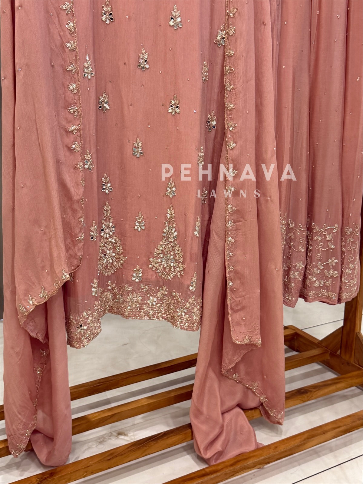Premium Chinnon Handworked Ensemble-U4308