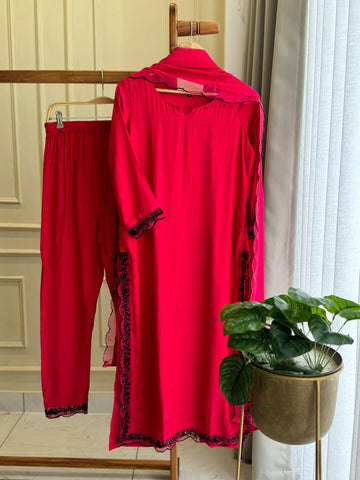 Muslin Designer Pattern Suit - Pehnava Lawns