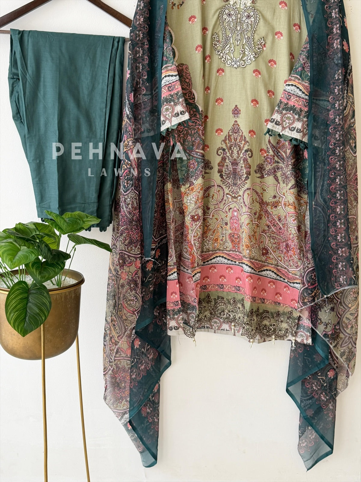 Casual Ready to Wear Suit-1755 - Pehnava Lawns