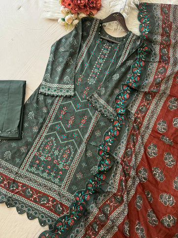 Casual Embroidered Pakistani Suit-5
