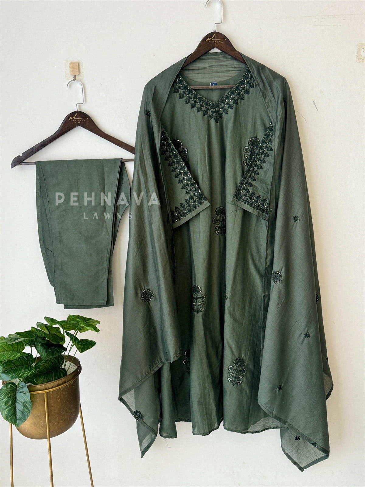 Chanderi Embroidered Suit Set 3220 - Pehnava Lawns