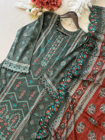 Casual Embroidered Pakistani Suit-5