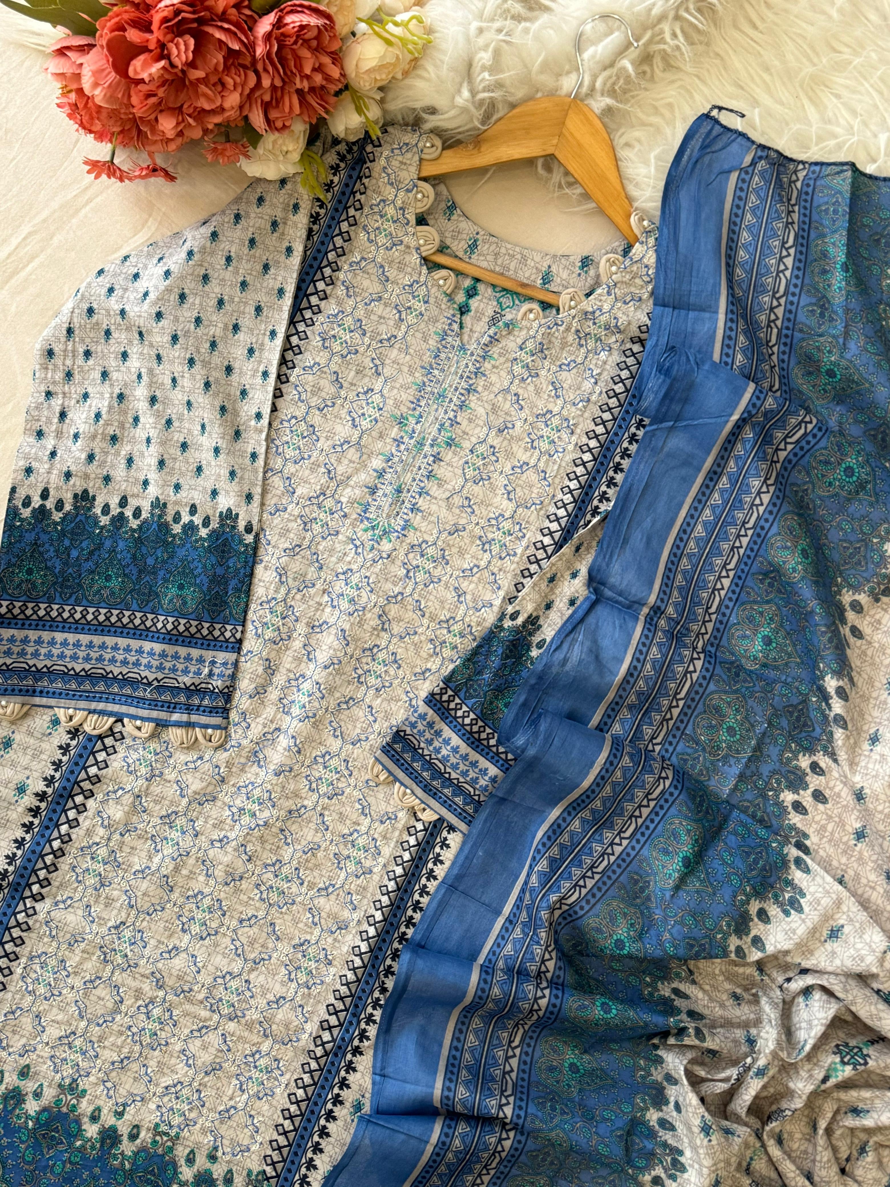 New Ready to Wear Embroidered Suit-1001