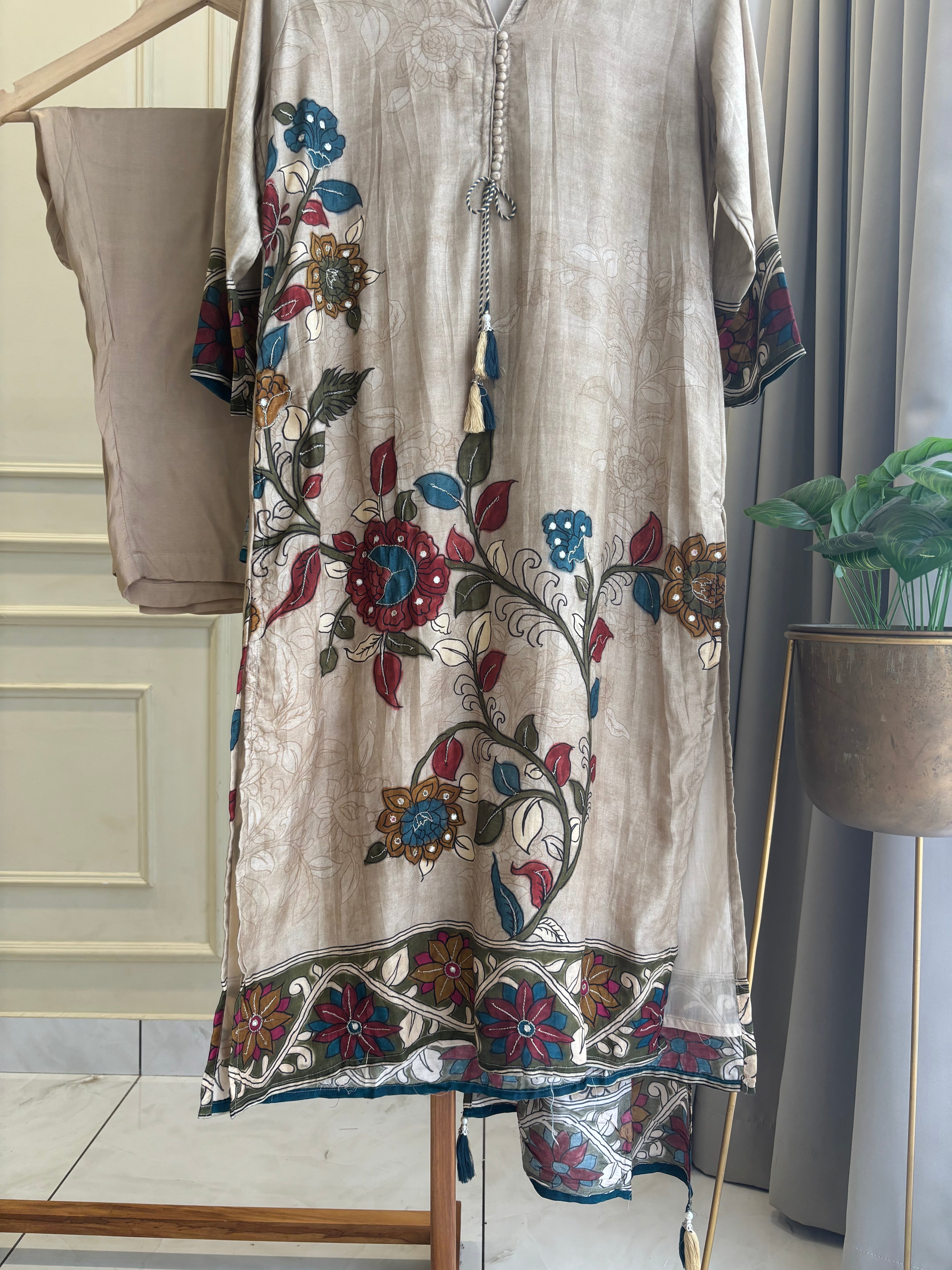 Beige Kurta Set Ft. Kalamkari Dupata