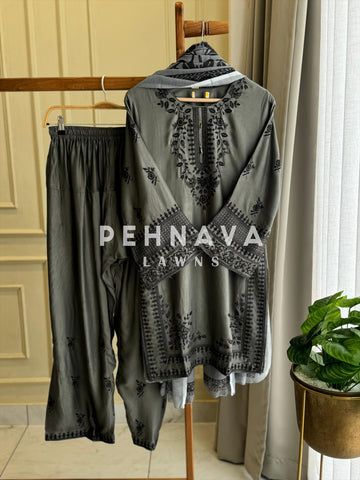 Minimal Embroidered Rayon Ethnic Set