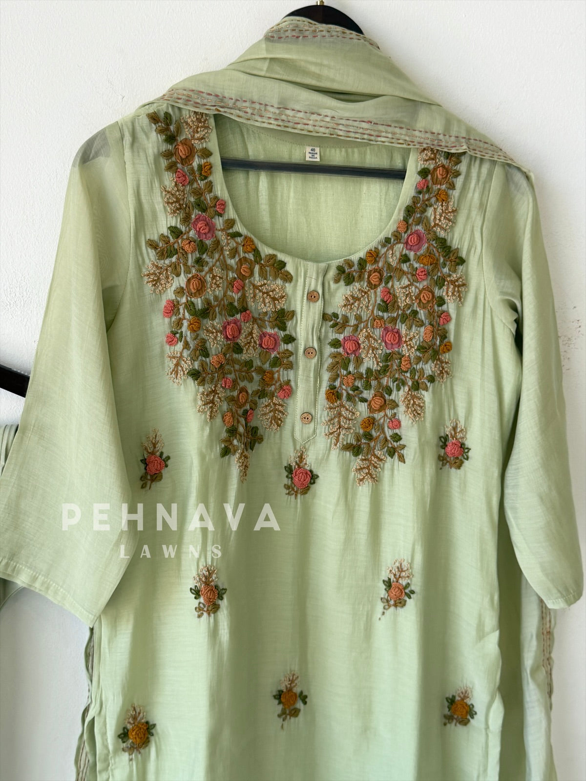 Thread Embroidered Chanderi Suit