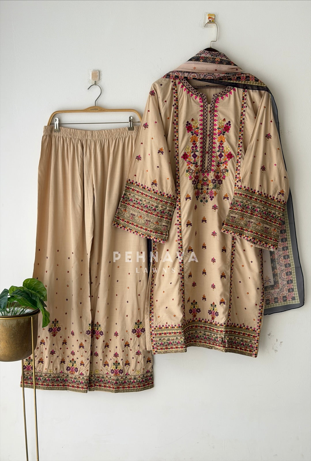 Heavy Floral Embroidered Ensemble T1153