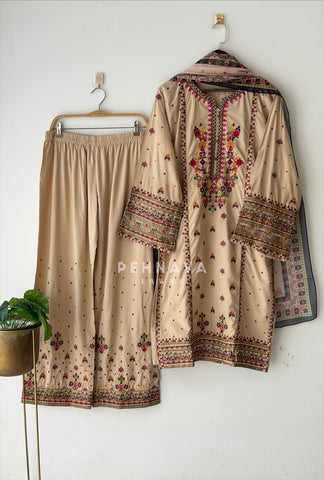 Heavy Floral Embroidered Ensemble T1153