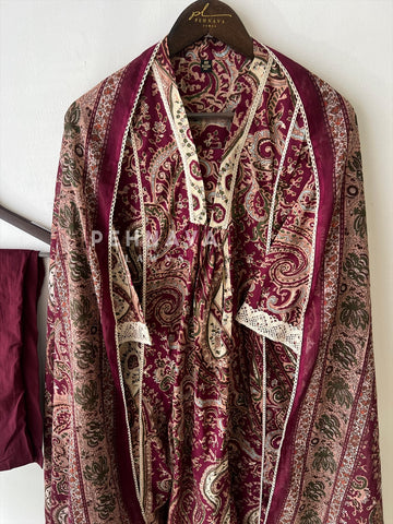 V-Neck Paisley Pattern Suit-4014