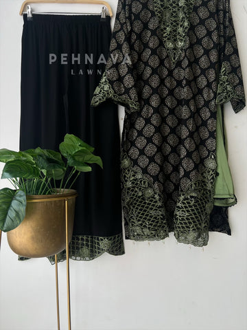 New Floral Embroidery Kurtha Suit Set LRC 182