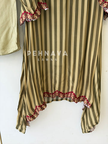 Embroidered Crepe Two Piece Set-SN6109