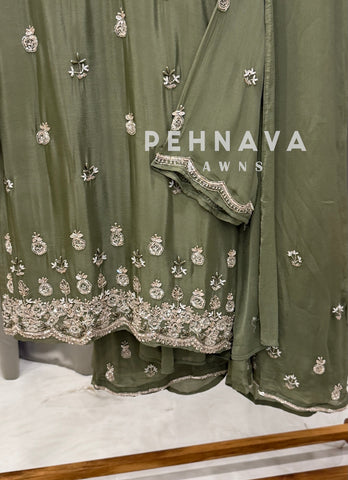 Premium Handworked Chinnon Ensemble-9108