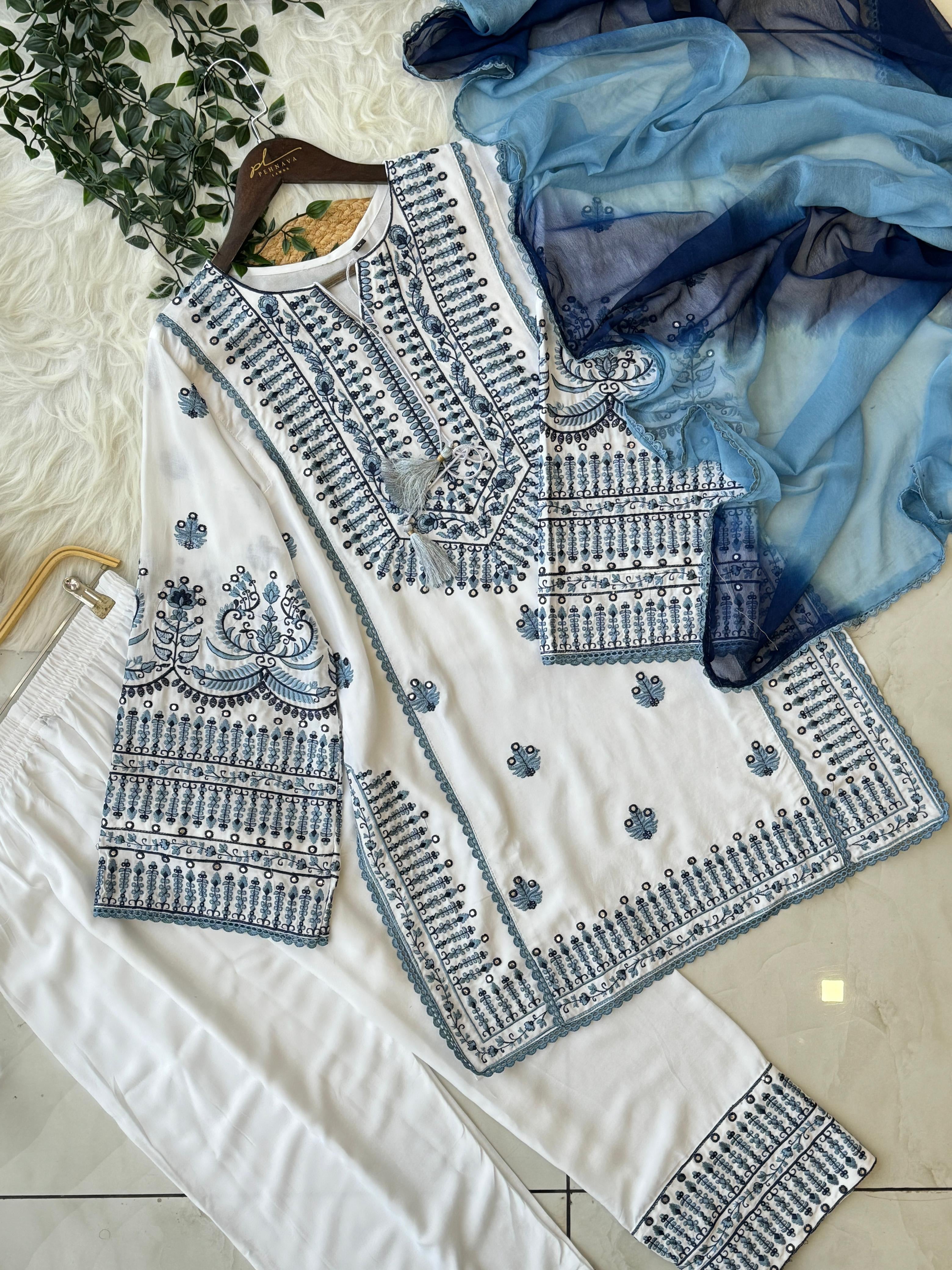 Trendy Black & White Farshi Salwar