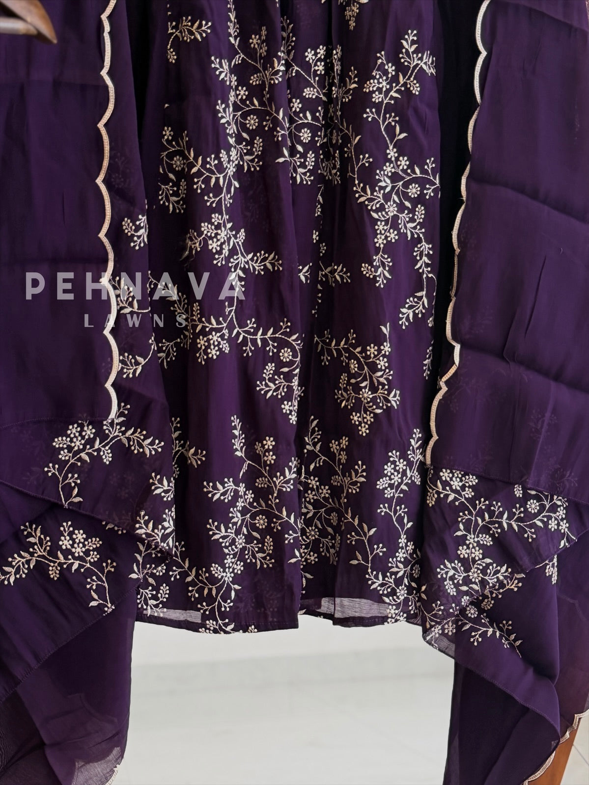 Scallop Border Embroidered Suit Set