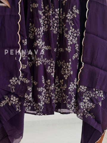 Scallop Border Embroidered Suit Set