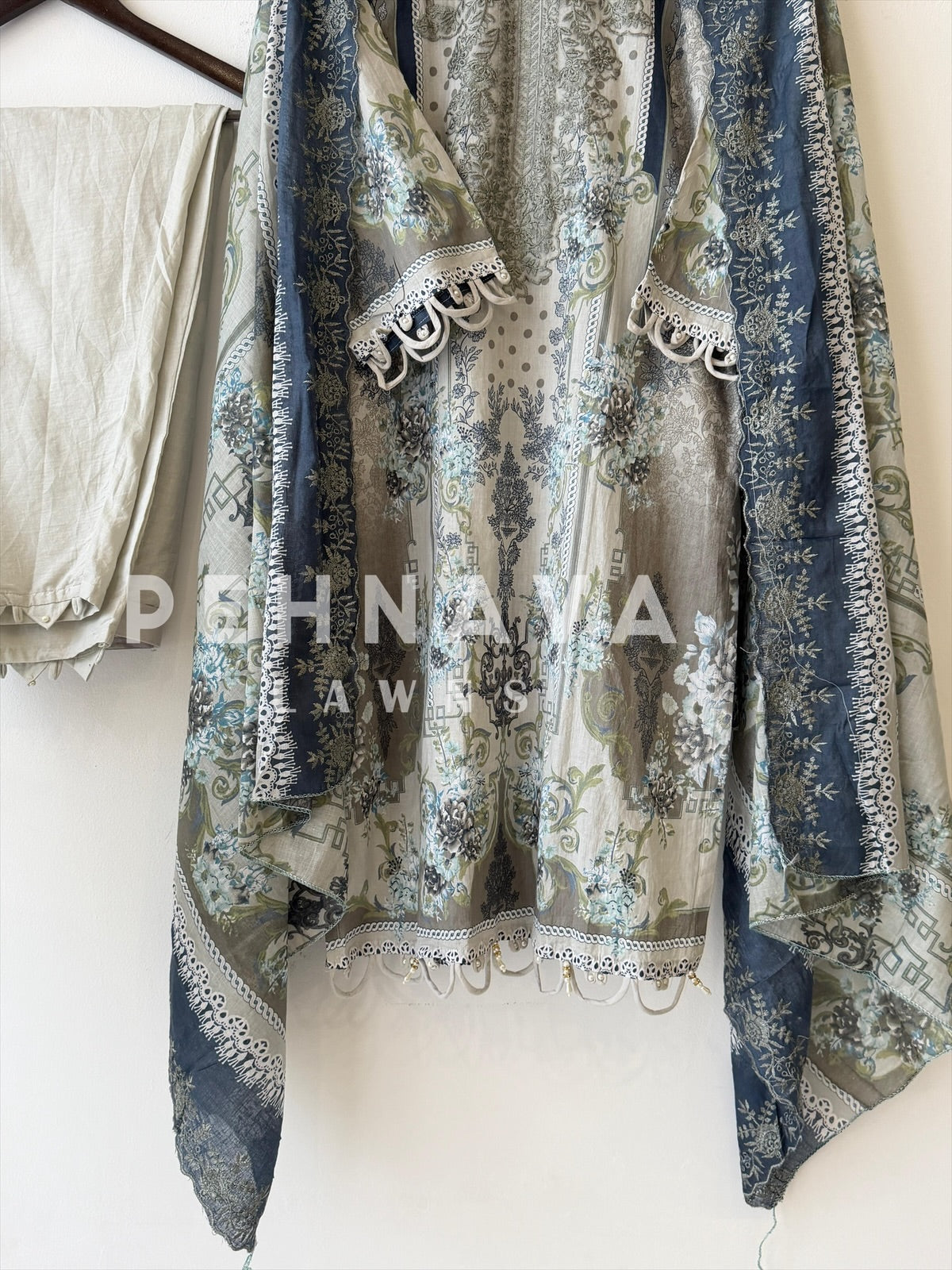 Signature stitched Suit-403