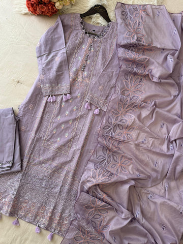 Premium Embroidered Pak-Suit Ft. Cotton Dupatta-Lavendar 3982 - Pehnava Lawns