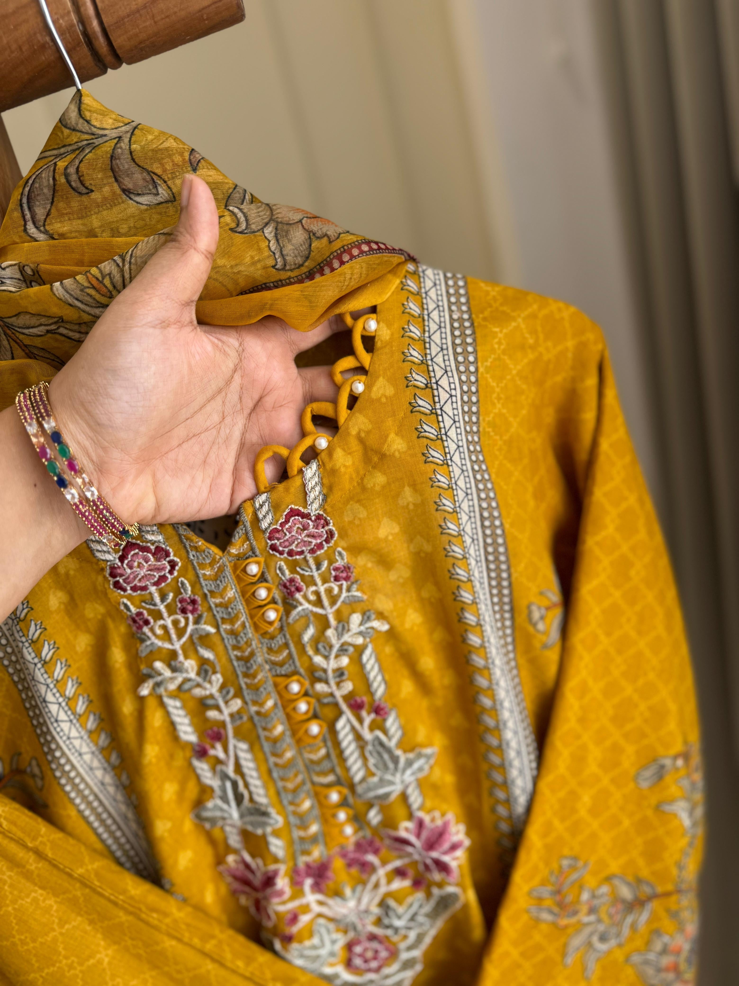 New Ready to Wear Pak-Suit-001