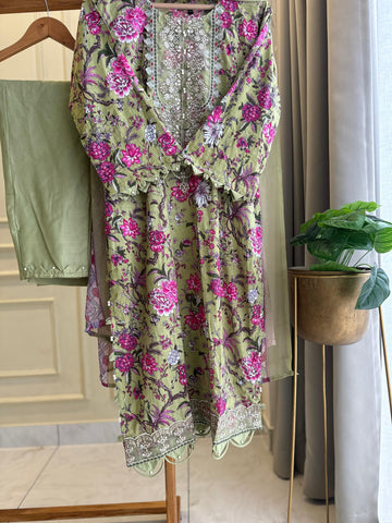 Green Printed Modern Pakistani Suit-3