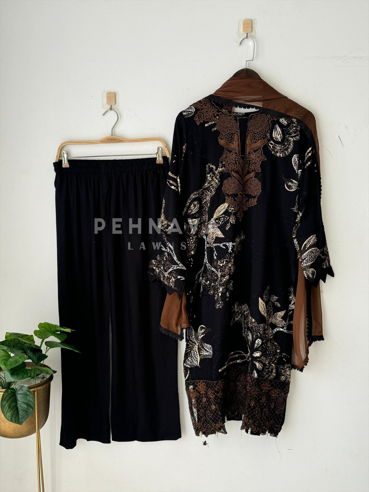 New Floral Embroidery Kurtha Set-143