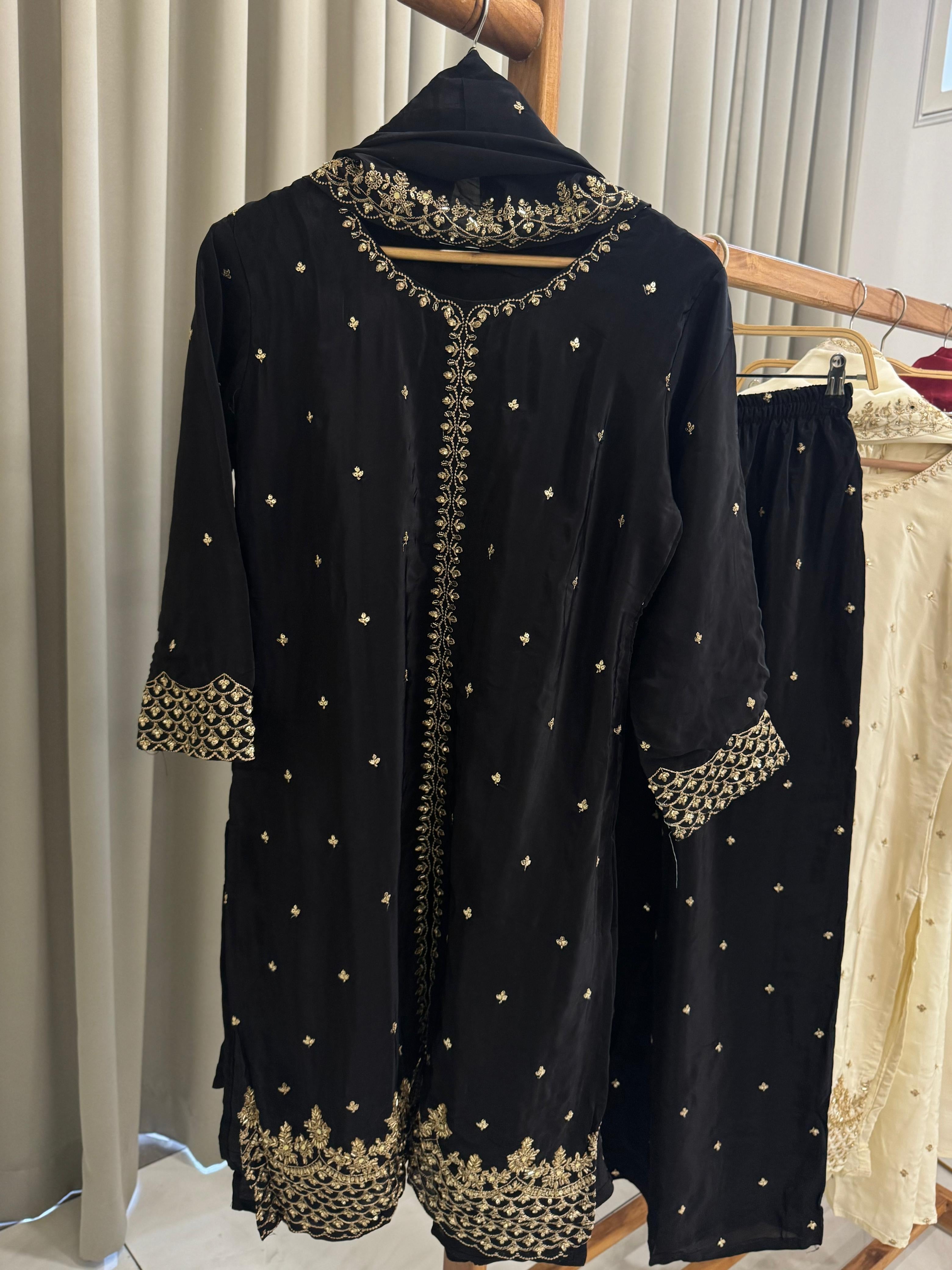 Premium Crepe suit with Handwork detailings