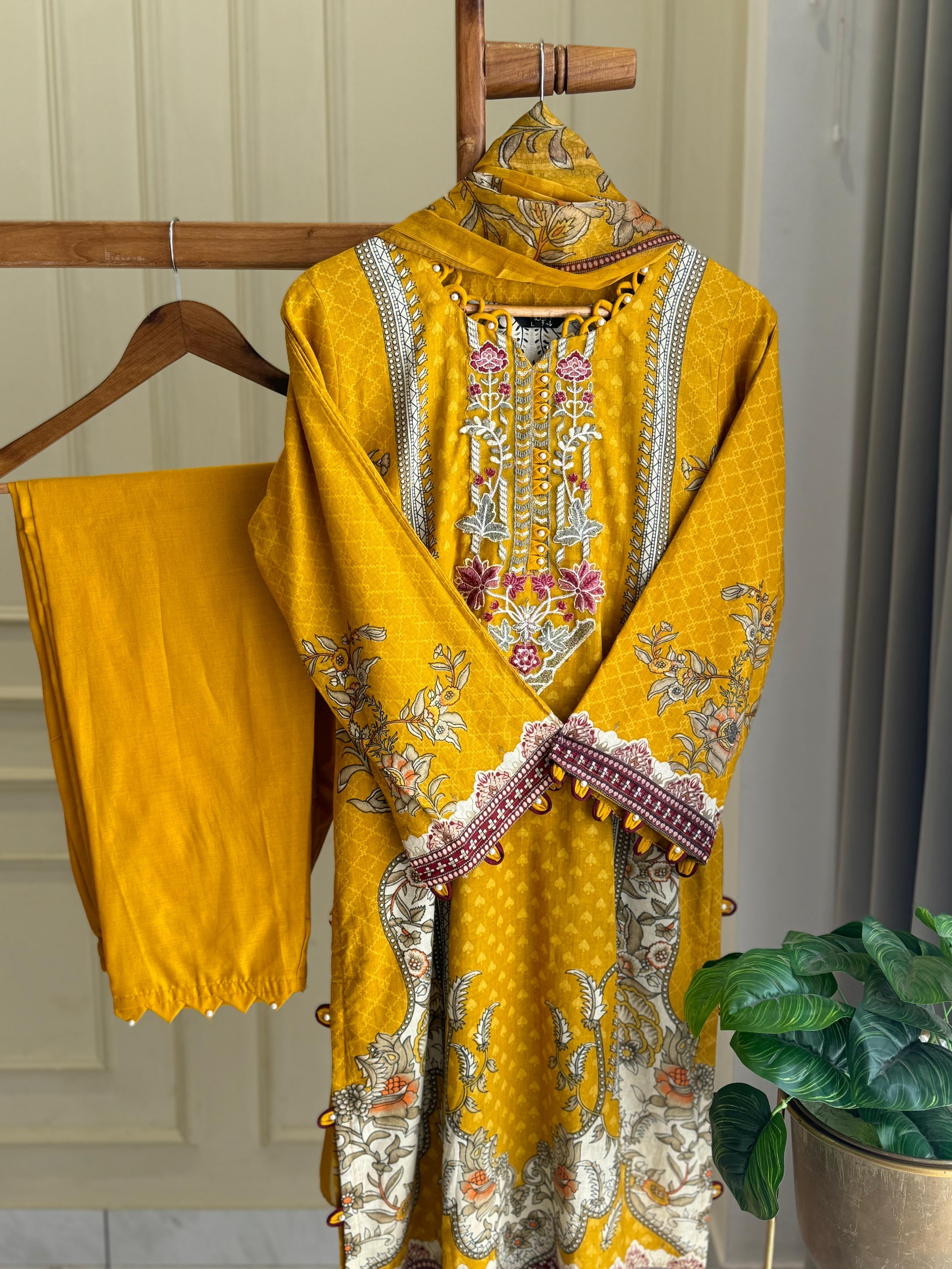 New Ready to Wear Pak-Suit-001