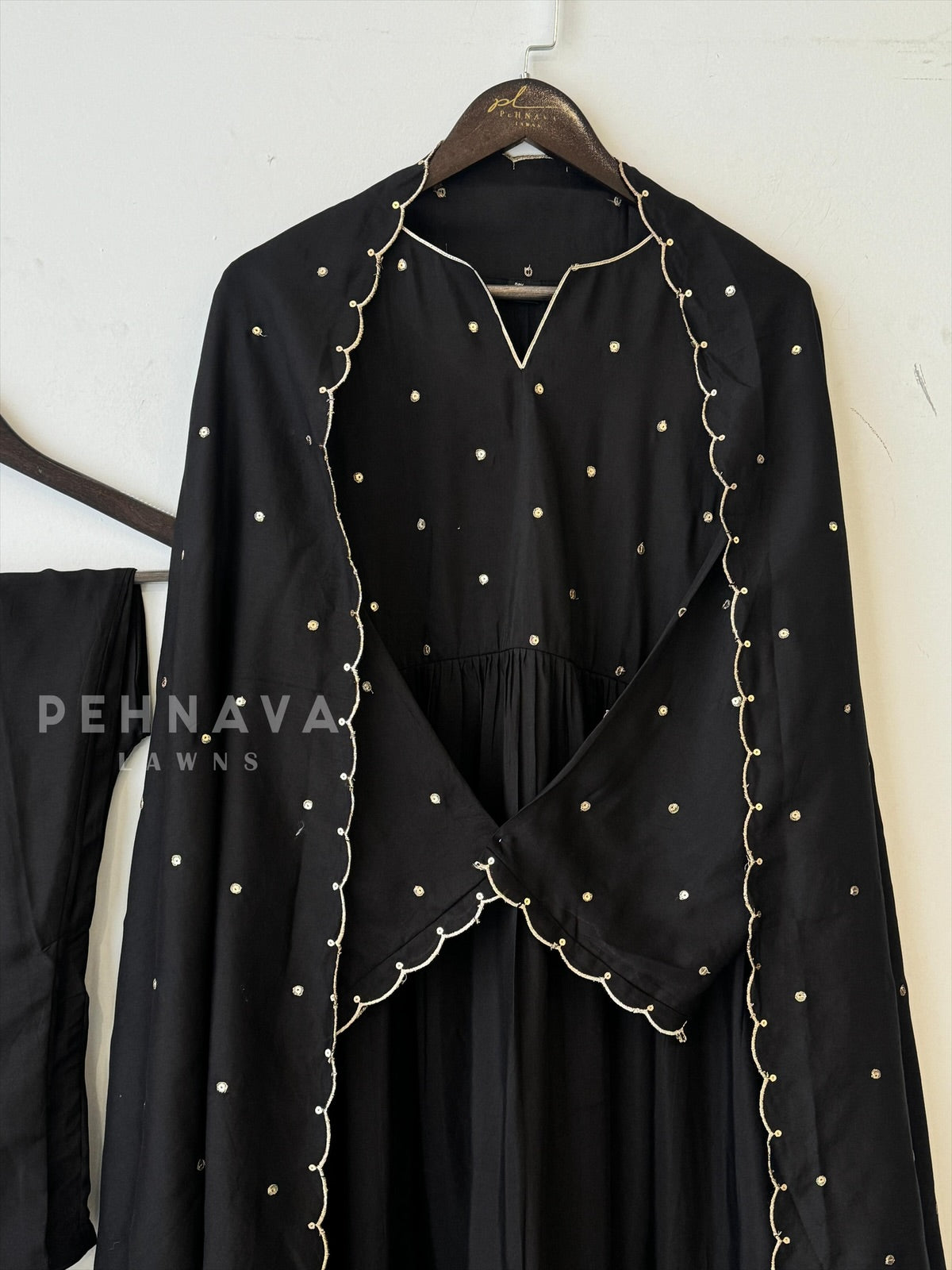 Muslin Gold Embroidery Suit 12601