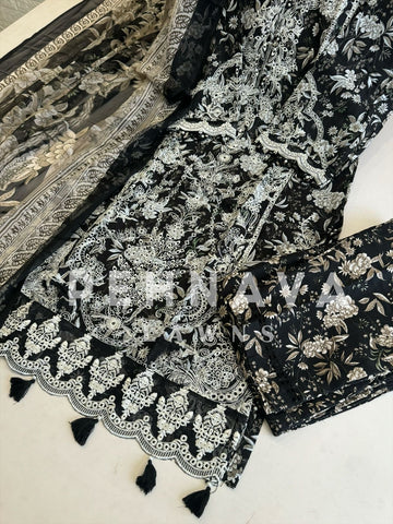 Traditional Embroidery Detailed Suit - Pehnava Lawns