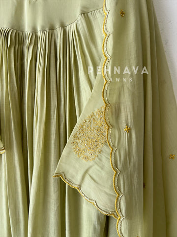 Paisley Embroidered Three Piece Suit - Pehnava Lawns