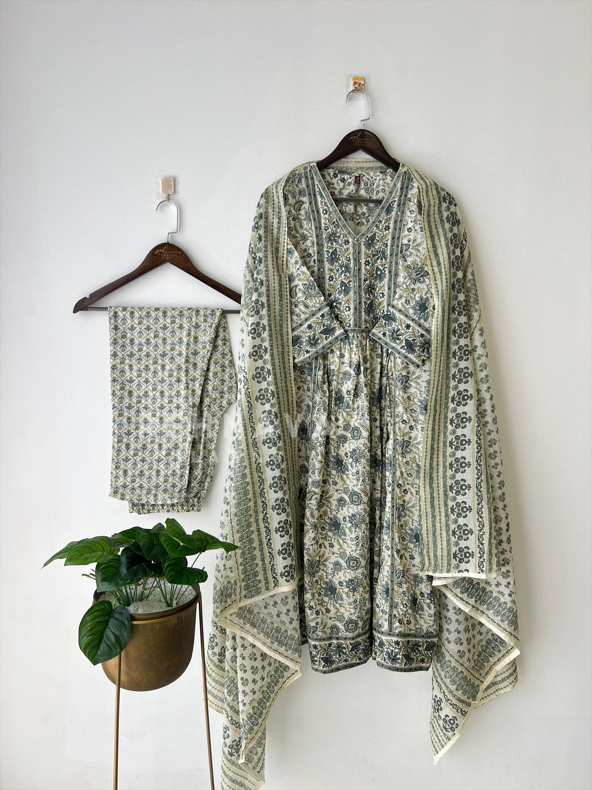 Printed Cotton Suit with Dupatta-18546 - Pehnava Lawns