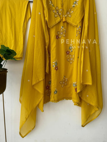 Floral Thread Cotton Suit-3295 - Pehnava Lawns