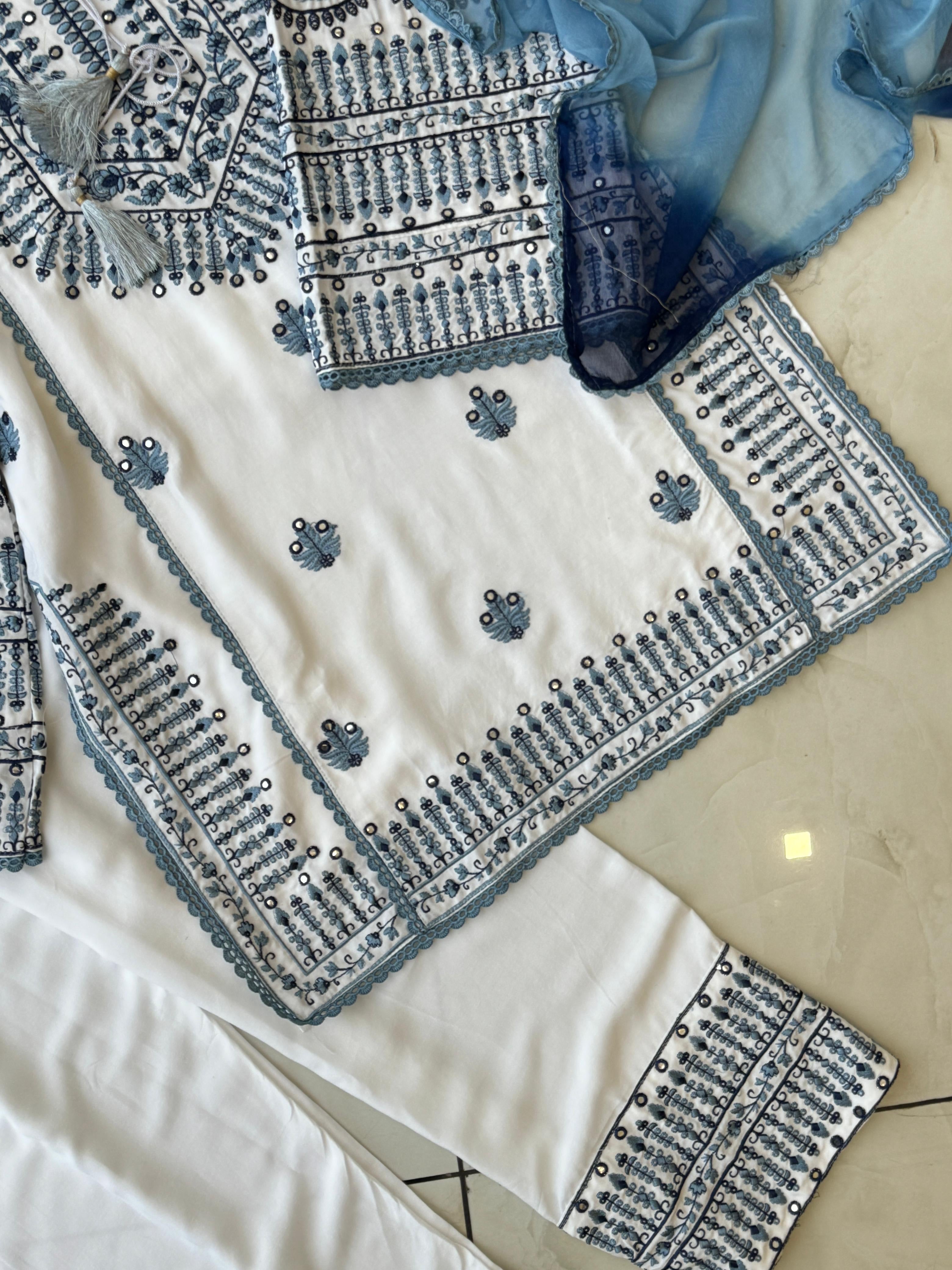 Trendy Black & White Farshi Salwar