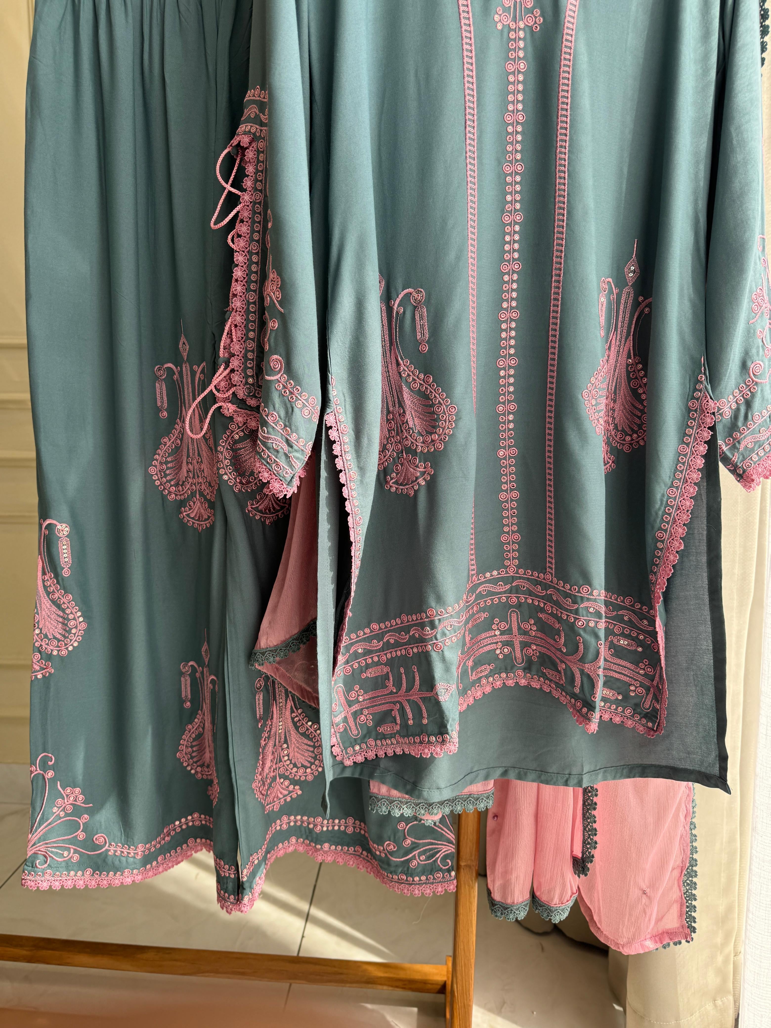 New Blue&Green Trendy Farshi Salwar-209 - Pehnava Lawns