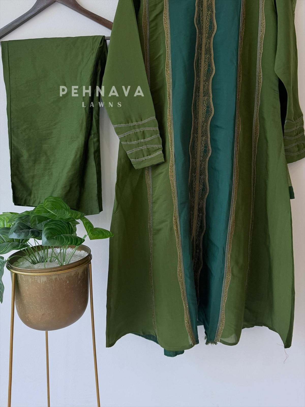Straight Panel Embroidered Suit